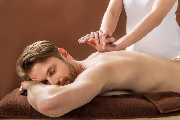 Female-To-Male-Spa-Massage-Center-in-Nagawara-Bangalore | Professional Body Massage